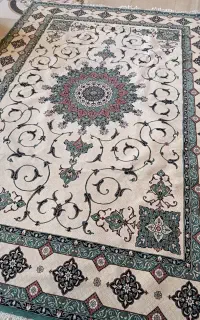 ۲ عدد۹ متری کرم زیبا وجنس دارتمام نخ درجه یک