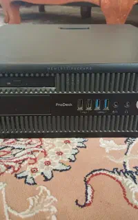 کیس  و مانیتور کامپیوتر