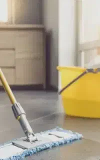 نظافتچی و خدمتکار هستم