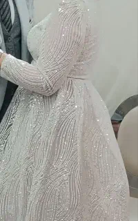 لباس عقد