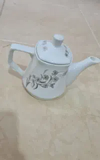 دو عدد  قوری چینی  مناسب  کادو مفت