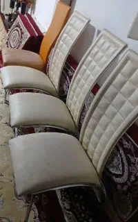 صندلی.