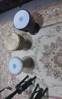 یک جفت ضرب تمپو یک عدد جیم بی به همراه ۲پایه