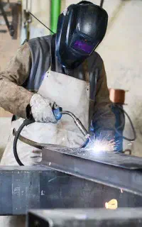 آهنگری جوشکاری سیار ساخت حفاظ پله پیچ راهپله کانکس