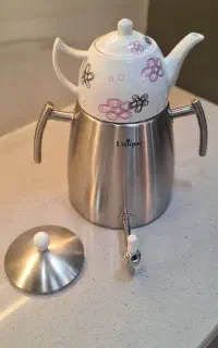 سرویس چای‌ساز و قوری دمنوش Unique استیل و چینی