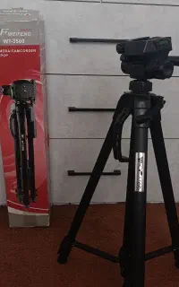 سه پایه دوربین