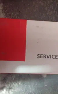 یک عدد گلس موبایل وسه کابل شارژر موبایل