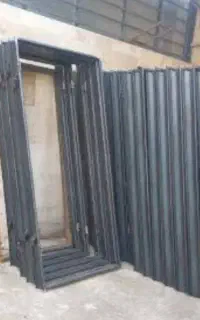 چهارچوب فلزی فرانسوی
