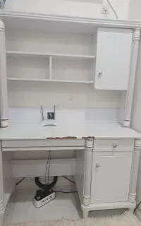 میزتحریرباکتابخانه