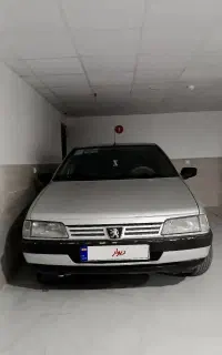 پژو 405 نقره‌ای