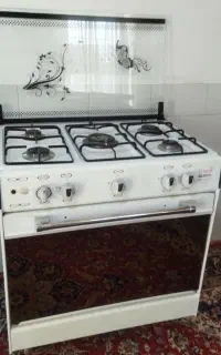 اجاق گاز ۵ شعله طرح فر سالم و تمیز