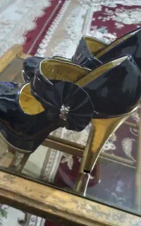 کفش پاشنه دار