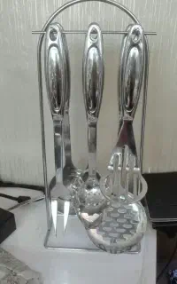 مقداری ظروف