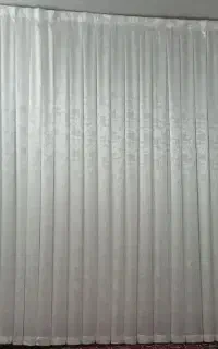 پرده دو ماه نصب شده