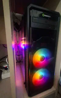 قاب کیس گیمینگ rgb سه فن هارد 160 و رم2 و 4 گیگ