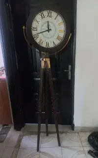 ساعت سه پایه یا تلسکوپی
