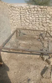 تخت فلزی