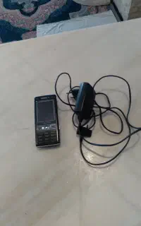 سونی اریکسون k800i،دوربین سالم،بلوتوث دار.
