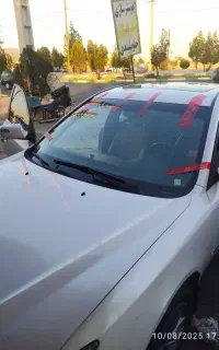 شیشه اتومبیل پرند