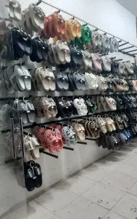 فروشنده