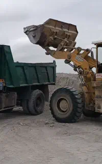 راننده دستگاه لودر هستم.