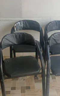 صندلی آهنی