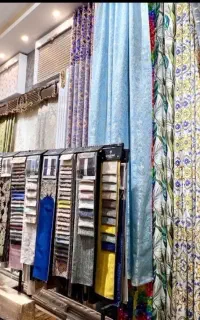 فروشنده و آشنا به امور اولیه خیاطی