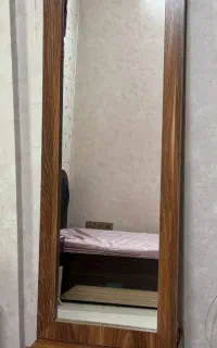 میز آیینه همراه با یک کشو