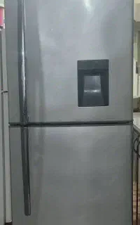 فروش یخچال فریزر در حد نو