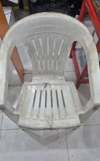 صندلی لاکی سفید رنگ