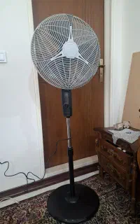 پنکه ایستاده فلز