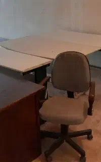به علت جمع آوری شرکت بفروش می رسد