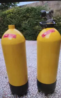 تعدادی کپسول غواصی