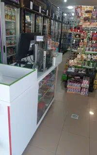 فروشنده فروشگاه غذایی