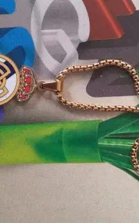 گردنبد طلایی با طرح رئال مادرید