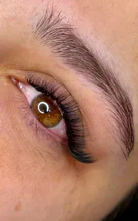 اکستنشن مژه با متریال عالی و قیمت مناسب