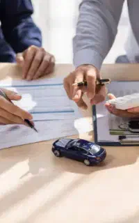 بیمه شخص ثالث و انواع بیمه با تخفیف ویژه