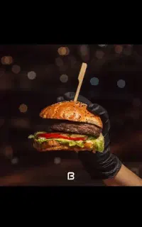 دستیار فست فود خانم
