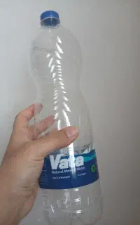بطری آب معدنی