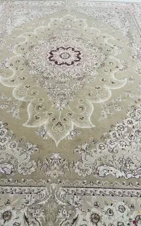 فرش ۱۲ متری کاملا سالم و بدون نقص