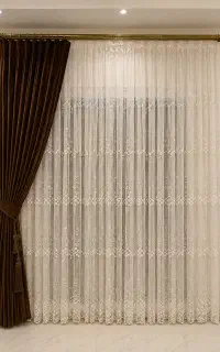 پرده تور + دستک مخمل قهوه‌ای سوخته