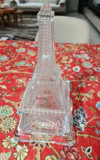 اجیل و‌شکلات خوری