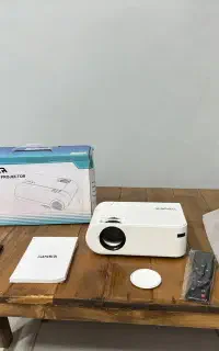 ویدیو پروژکتور لیزری آکبند پرده همراهHDMI تلویزیون