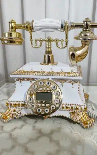 تلفن رومیزی سلطنتی