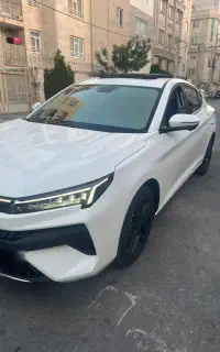 خودرو kmc j7 مدل ۱۴۰۳ مشابه صفر - فول رنگ سفید