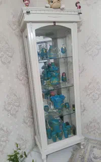 بوفه وساعت