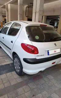 ۲۰۶ عروسک بی رنگ