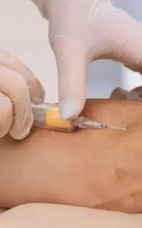 تزریقات و سرم تراپی پرستار در منزل مهاباد