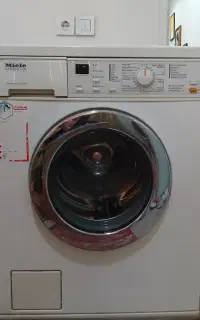 لباسشویی میله miele      خیلی کم کارکرد