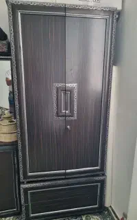 کمد جای لباسی و میز اینه